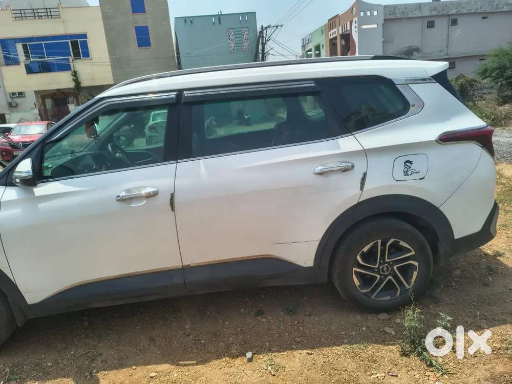 Kia Carens Luxury Diesel 2023