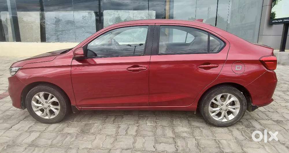 22/24 Milage  1st Owner Amaze 2019 Diesel Automatic