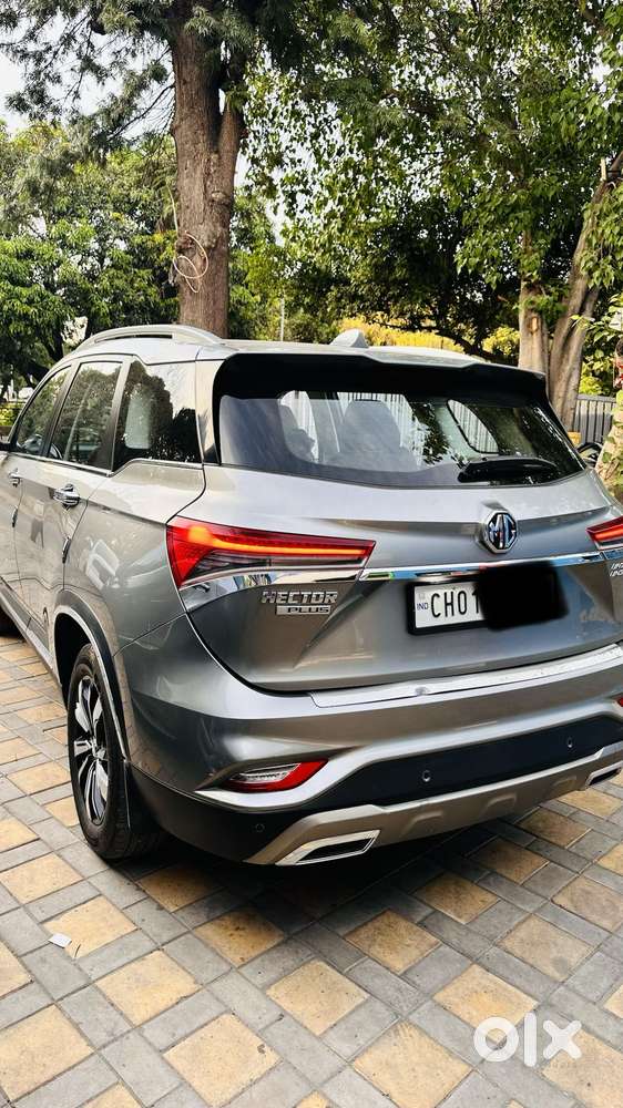 Mg Hector Plus Sharp Pro 1.5 Turbo Petrol  Cvt 7 Str Dual Tone, 2020..