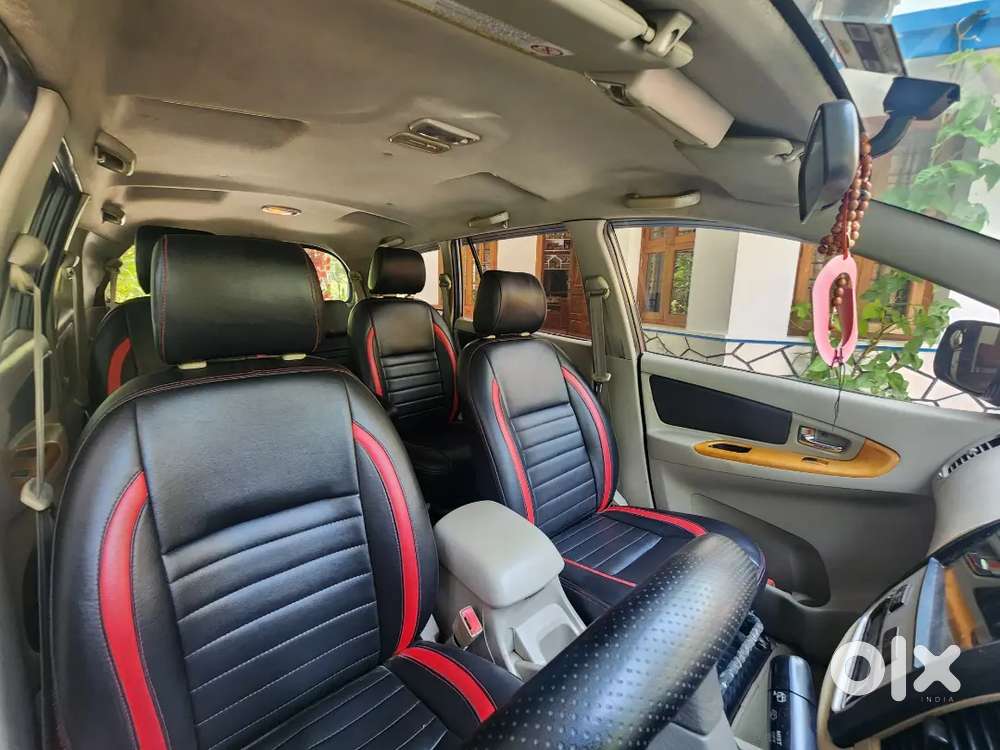 Toyota Innova 2.5 V 2011