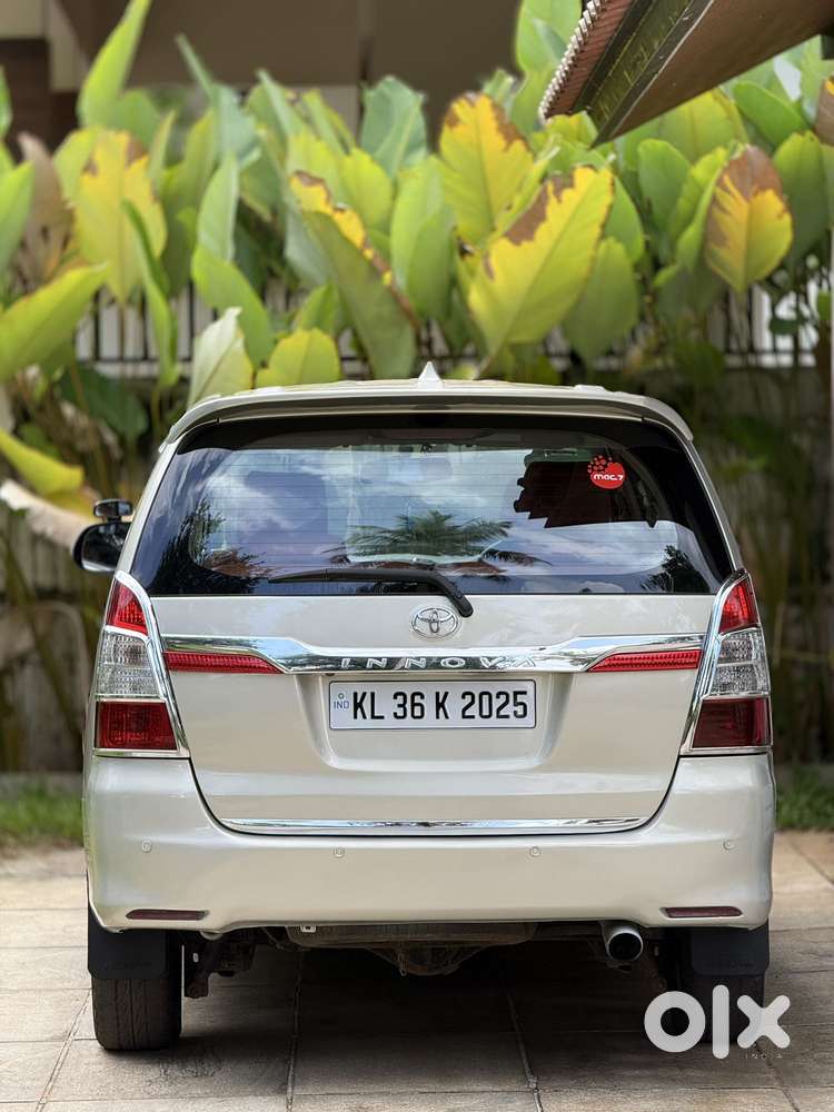 Toyota Innova 2.0 V, 2013, Diesel