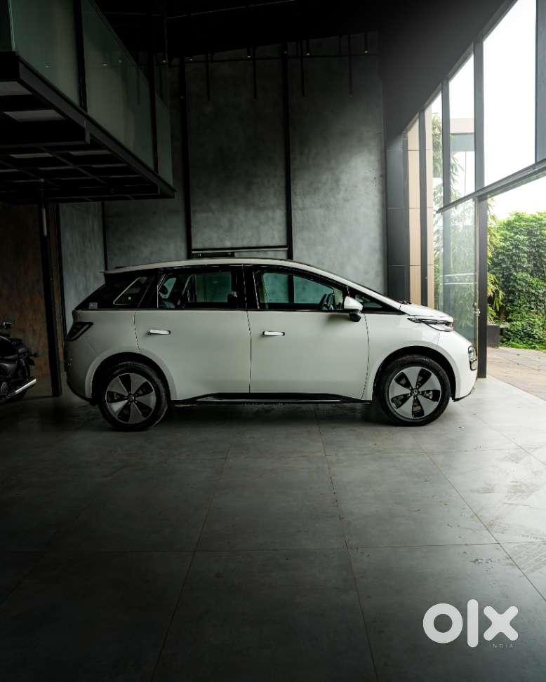 Mg Windsor Ev Essence, 2024, Electric
