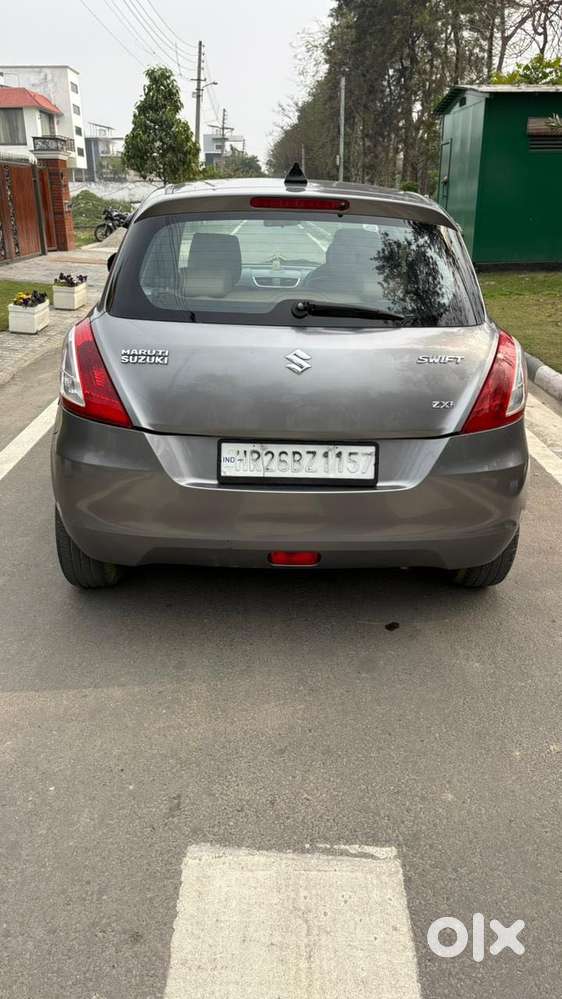 Maruti Suzuki Swift Vvt Zxi, 2013, Petrol