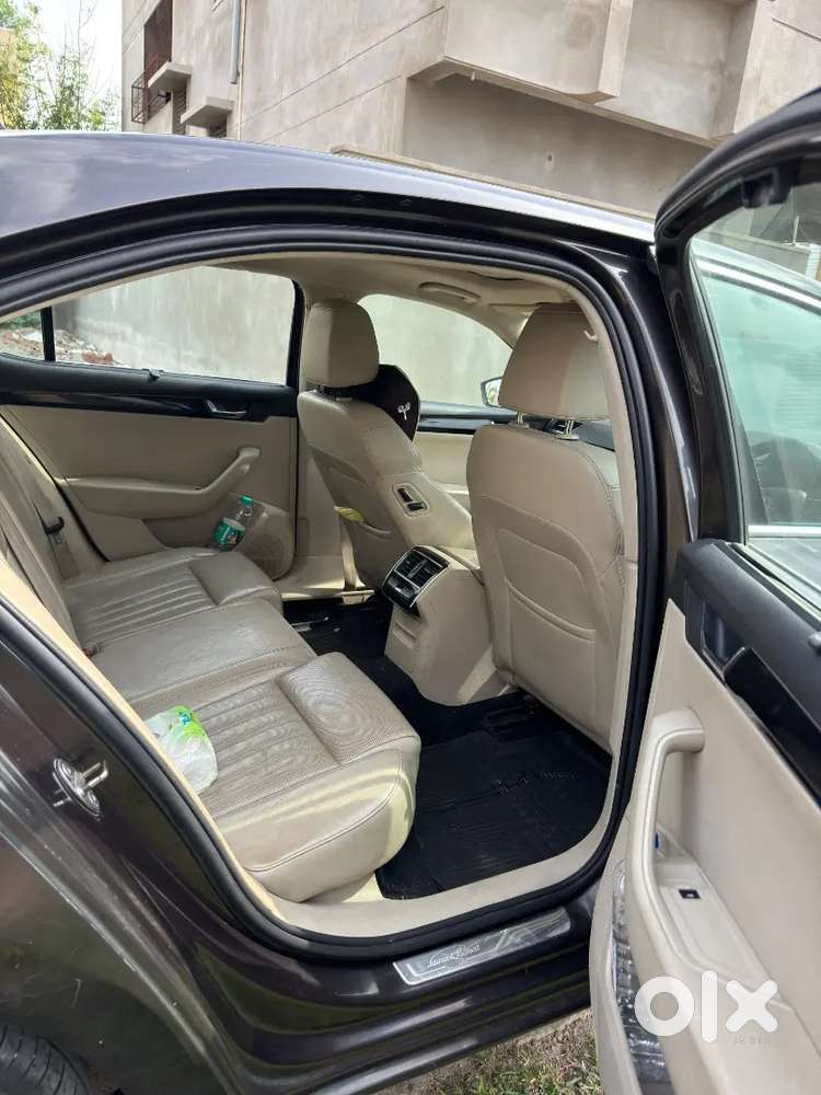 Skoda Superb Laurin 2018 Diesel Bumper 2 Bumper Insurance