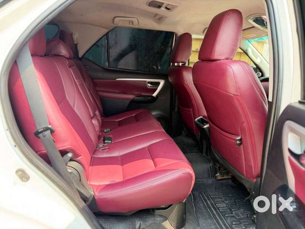 Toyota Fortuner Legender 4x2 At 2.8, 2017