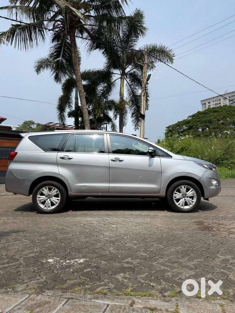 Toyota Innova Crysta 2.8 Z, 2016, Diesel