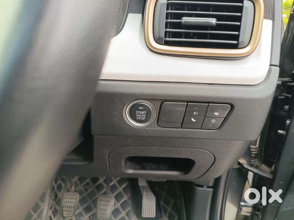 Tata Punch Accomplished Mt Sunroof, 2023, Petrol