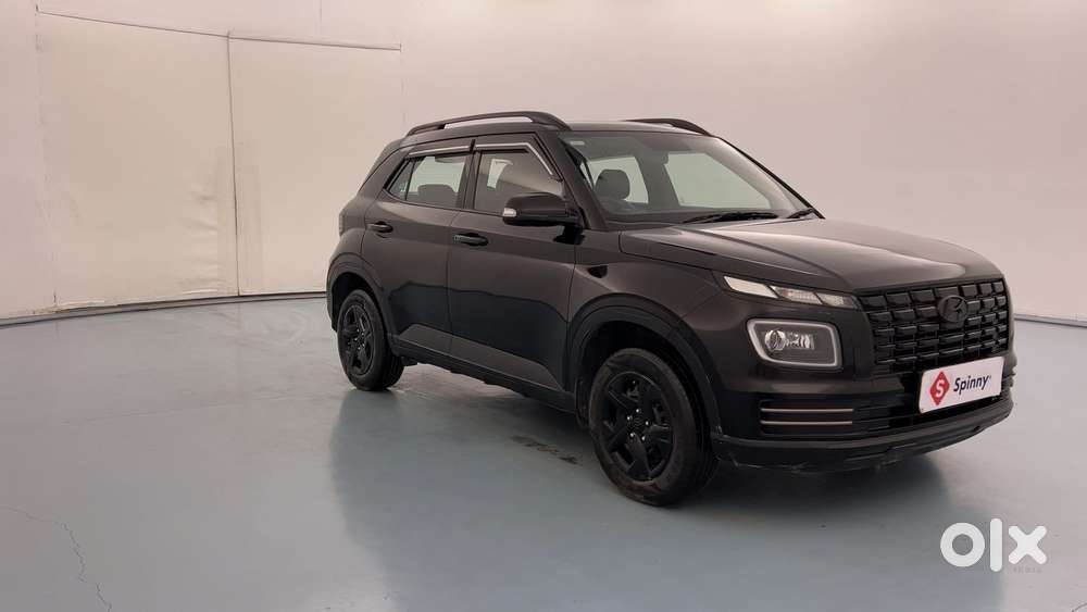 Hyundai Venue Sx Knight Edition Mt, 2023, Petrol