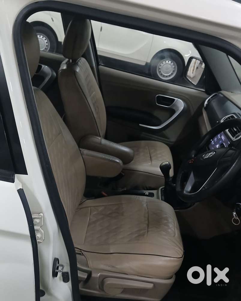 Mahindra Tuv 300 Mhawk100 T8, 2018, Diesel