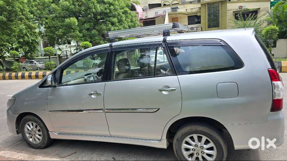 Toyota Innova 2012 Diesel Well Maintained