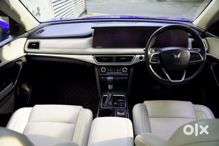 Mahindra Xuv700 Ax7 Awd, 2022, Diesel