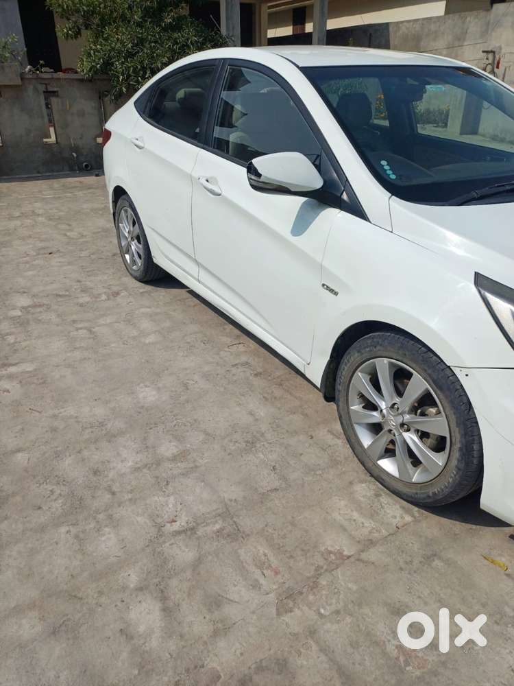 Hyundai Verna Fluidic 2012