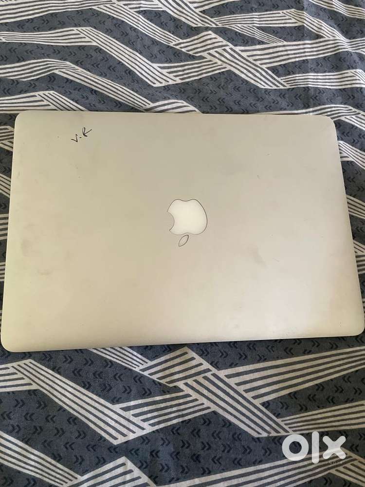 MacBook Air 2015 - Not Working - For Parts - Computers & Laptops 