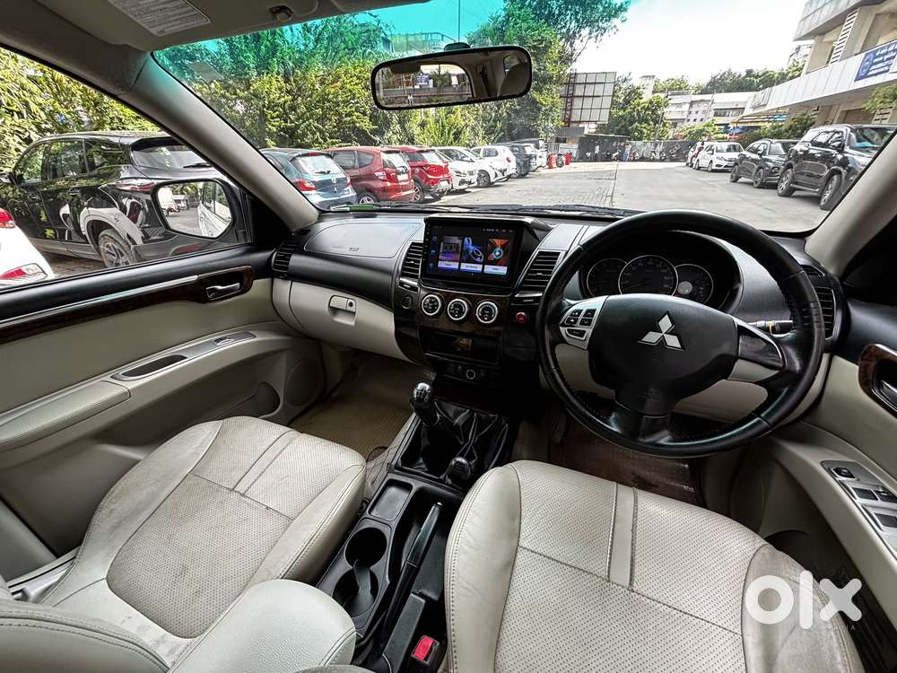 Mitsubishi Pajero Sport 4x4 Dual Tone, 2013, Diesel