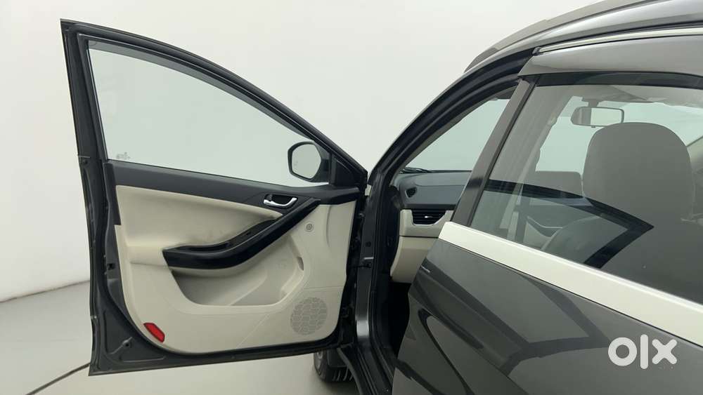 Tata Nexon 1.2 Revotron Xza Plus, 2021, Petrol