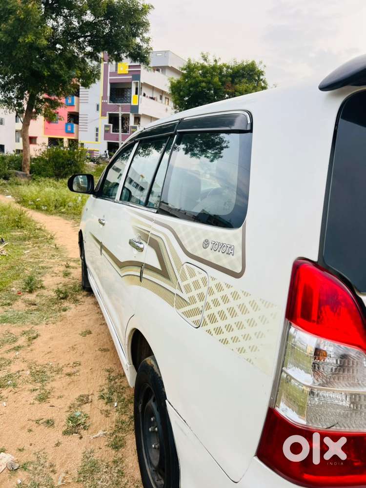 Toyota Innova 2012 Diesel Well Maintained