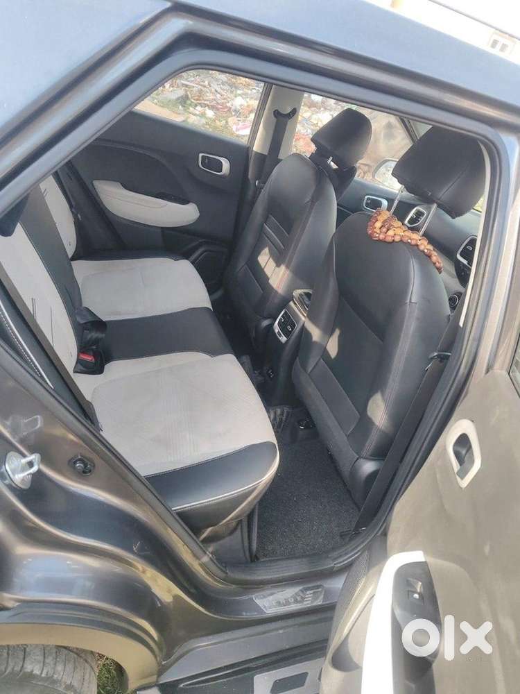 Hyundai Venue Petrol 2023