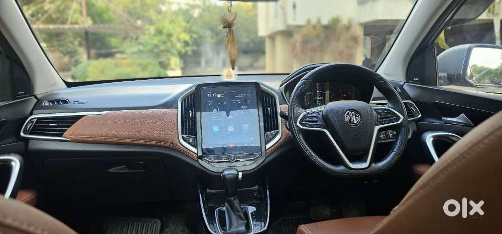 Mg Hector Plus, 2022, Petrol