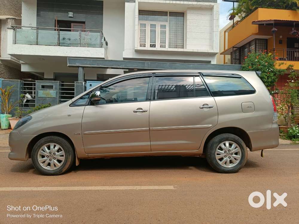 Toyota Innova 2004-2011 2.5 V Diesel 7-seater, 2009, Diesel