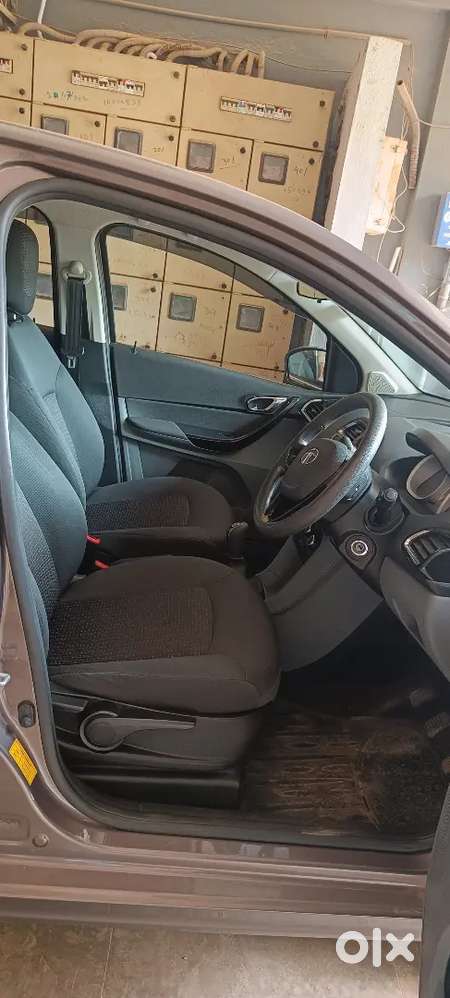 Tata Tigor Petrol 2017 Variant