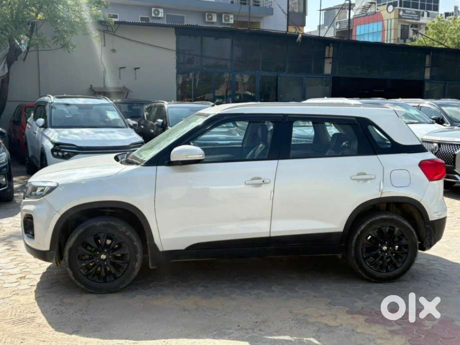 Maruti Suzuki Brezza 1.5 Zxi Smart Hybrid, 2021, Petrol