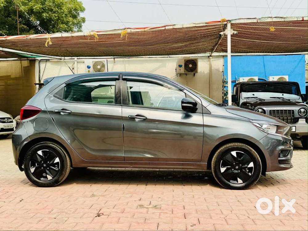 Tata Tiago 1.2 Revotron Xt Rhythm, 2025, Petrol
