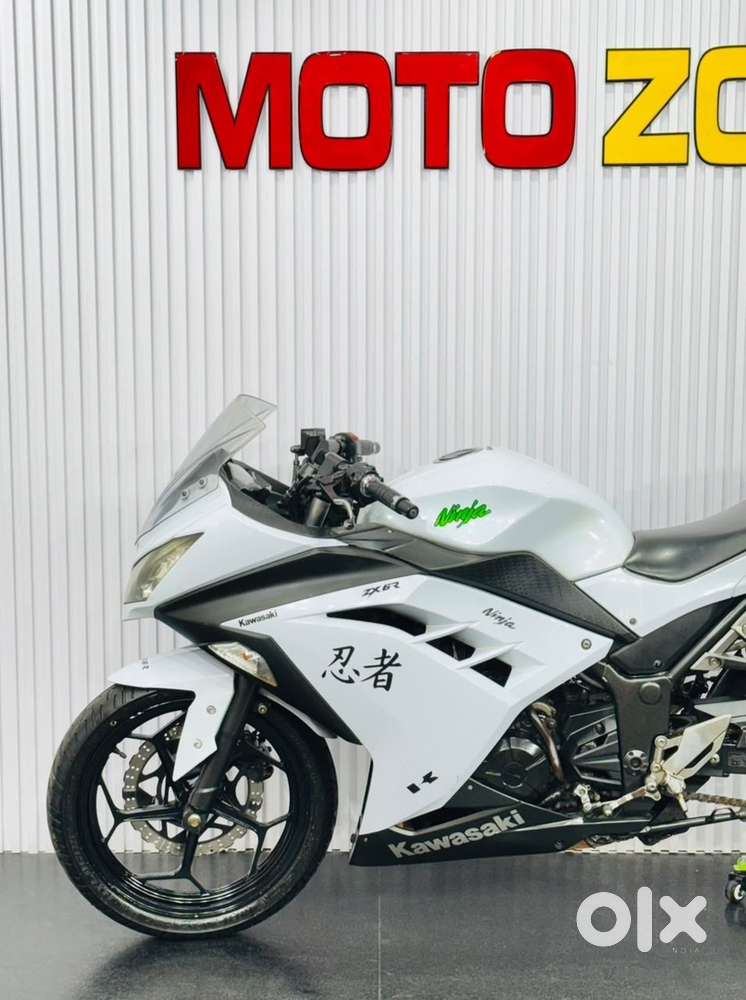Kawasaki Ninja 300 Dual Disc brake - Motorcycles in undefined