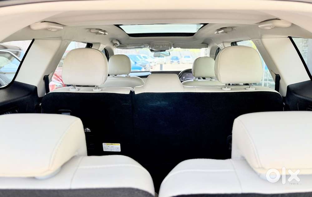 Mahindra Xuv700 2.2 Ax 7 Diesel At Str, 2022, Diesel