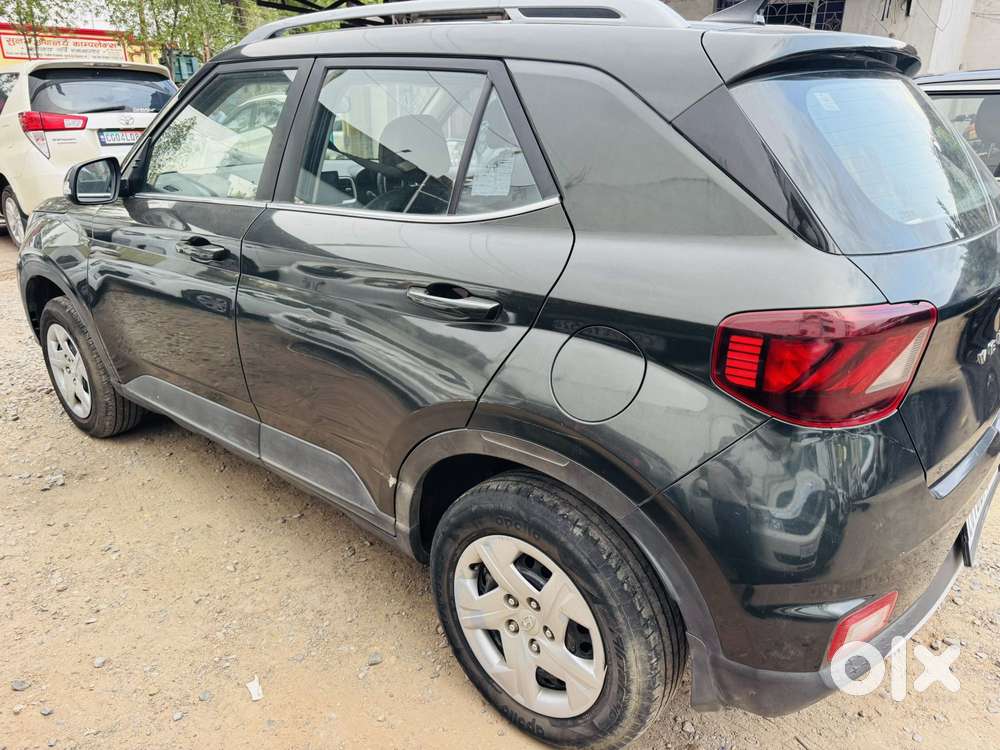Hyundai Venue 1.2 S Plus, 2021, Petrol