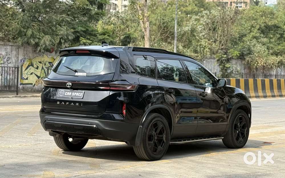 Tata Safari Adventure Plus Dark Edition At, 2024, Diesel