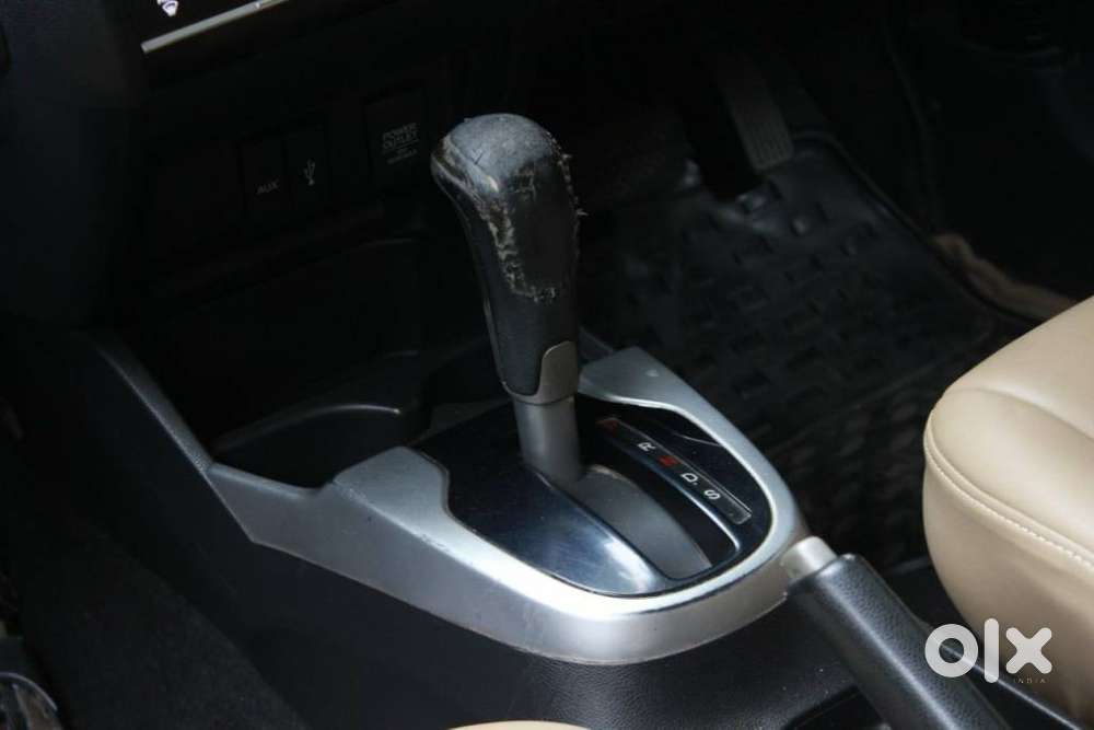Honda Jazz V Automatic, 2015, Petrol