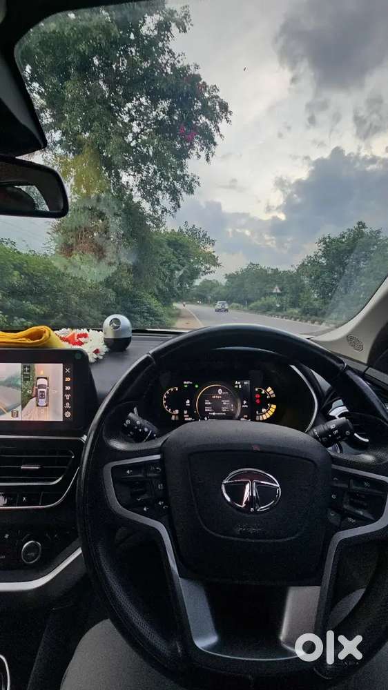 Tata Safari 2023 Diesel 93000 Km Driven