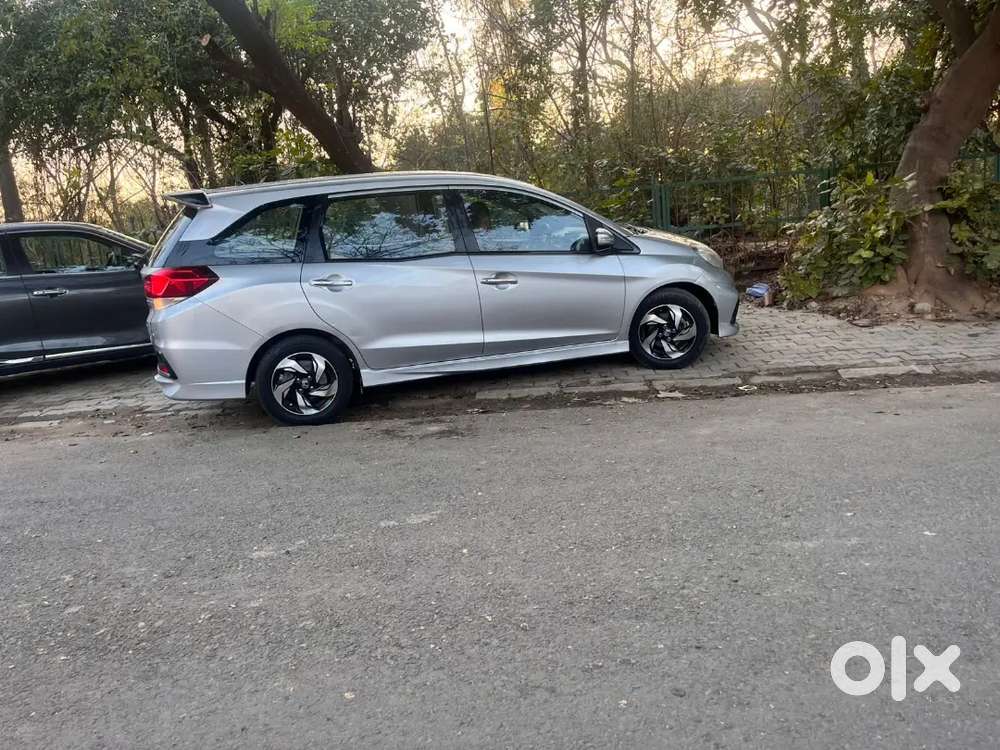 Honda Mobilio 1.5 Rs For Sale