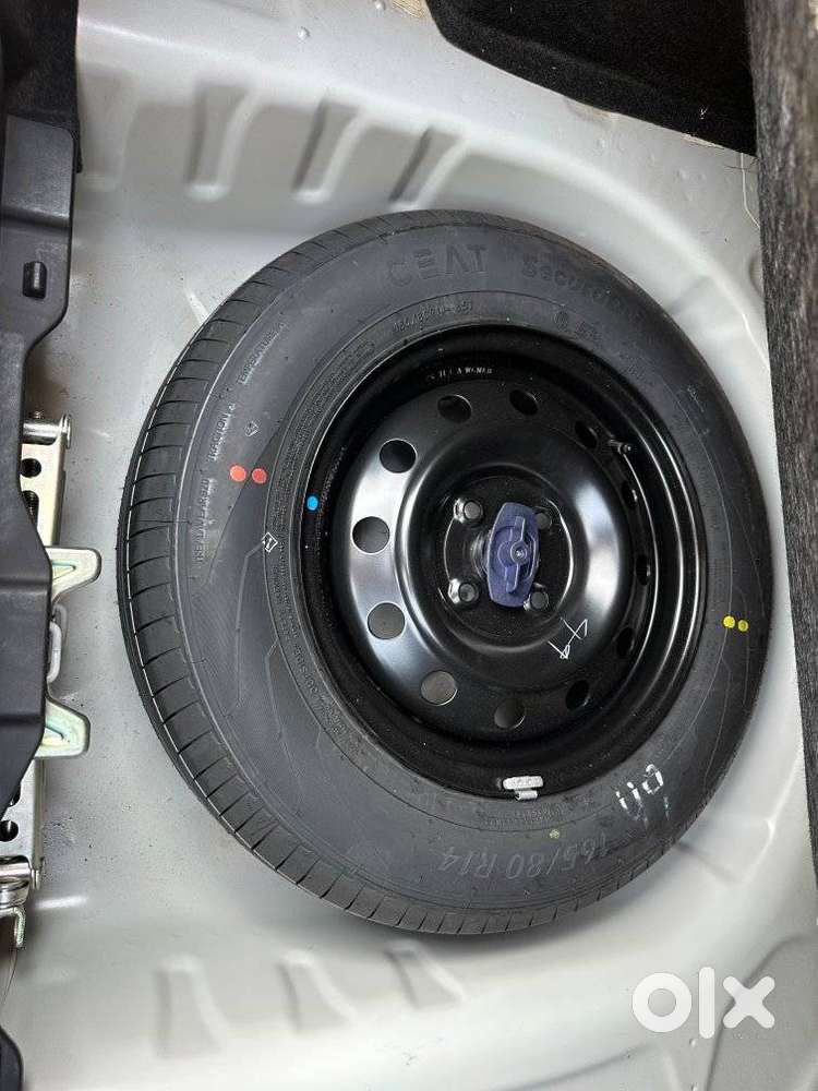 Maruti Suzuki Dzire 1.2 Vxi, 2024, Petrol