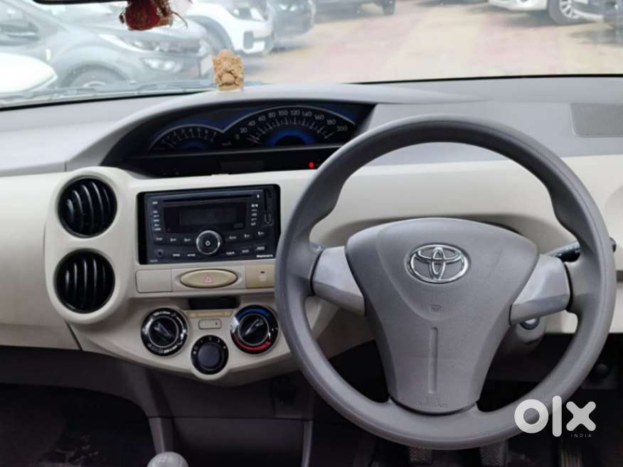 Toyota Etios Liva, 2016, Petrol