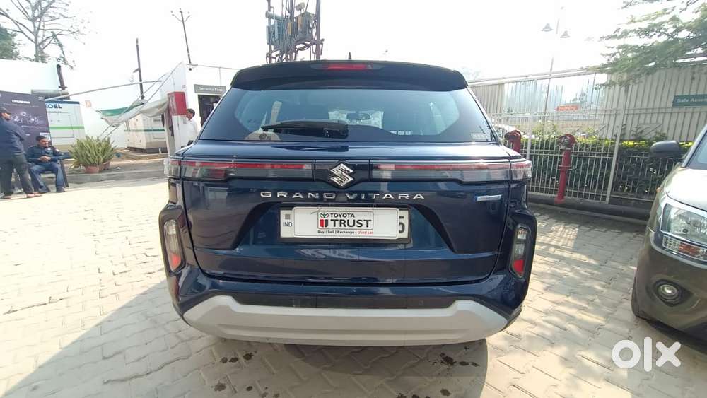 Maruti Suzuki Grand Vitara 1.5 Zeta Plus Dual Tone Intelligent Hybri..
