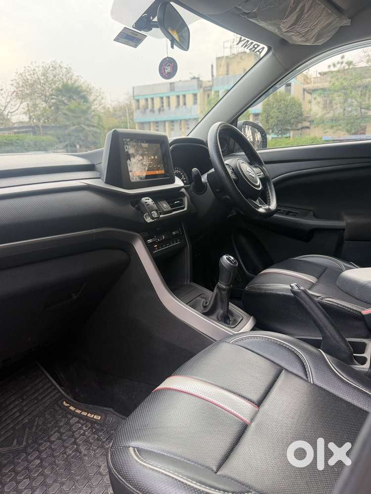Maruti Suzuki Brezza 1.5 Vxi Smart Hybrid, 2024, Petrol