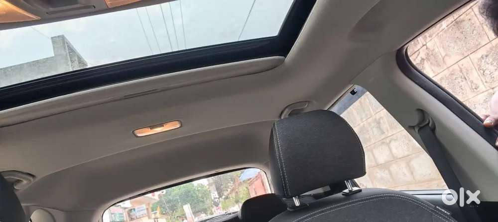 Kia Sonet 2025 December 31st Sunroof