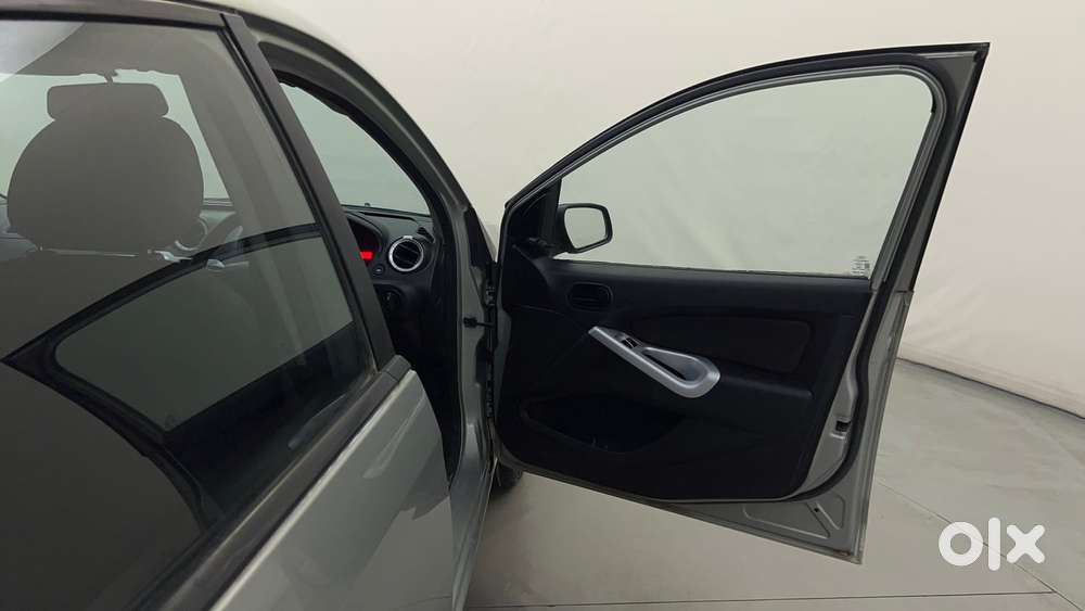 Ford Figo Petrol Zxi, 2012, Petrol