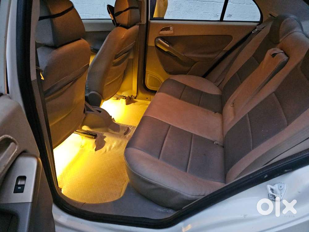 2009 Manza Petrol Aura