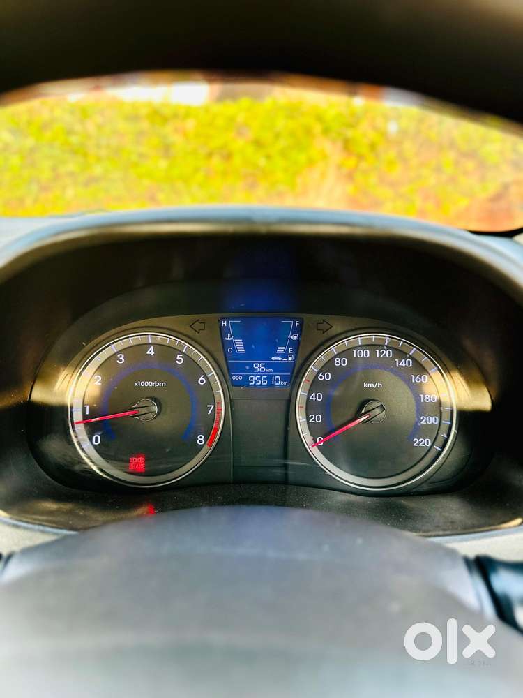 Hyundai Fluidic Verna 1.6 Vtvt S(o), 2014, Petrol