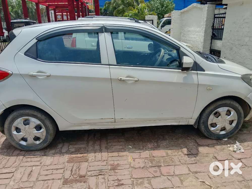 Tata Tiago 2018 Petrol 700000 Km Driven