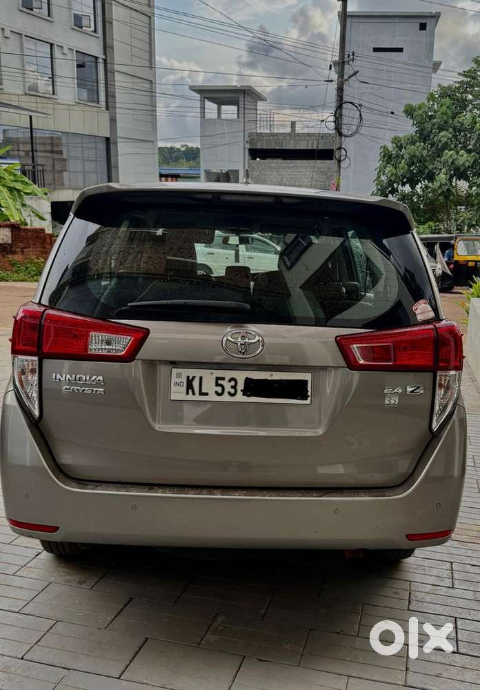 Toyota Innova Crysta 2021 2.4zx