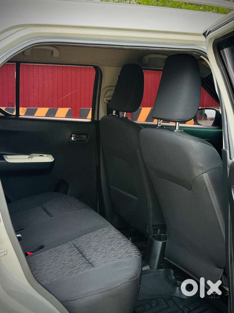 Maruti Suzuki Ignis 1.3 Amt Alpha, 2023, Petrol