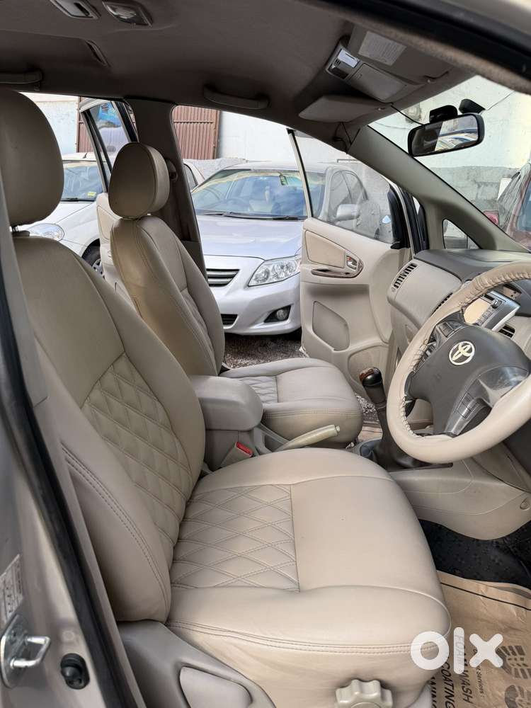Toyota Innova 2.5 Vx 7 Seater Bs Iv, 2014, Diesel