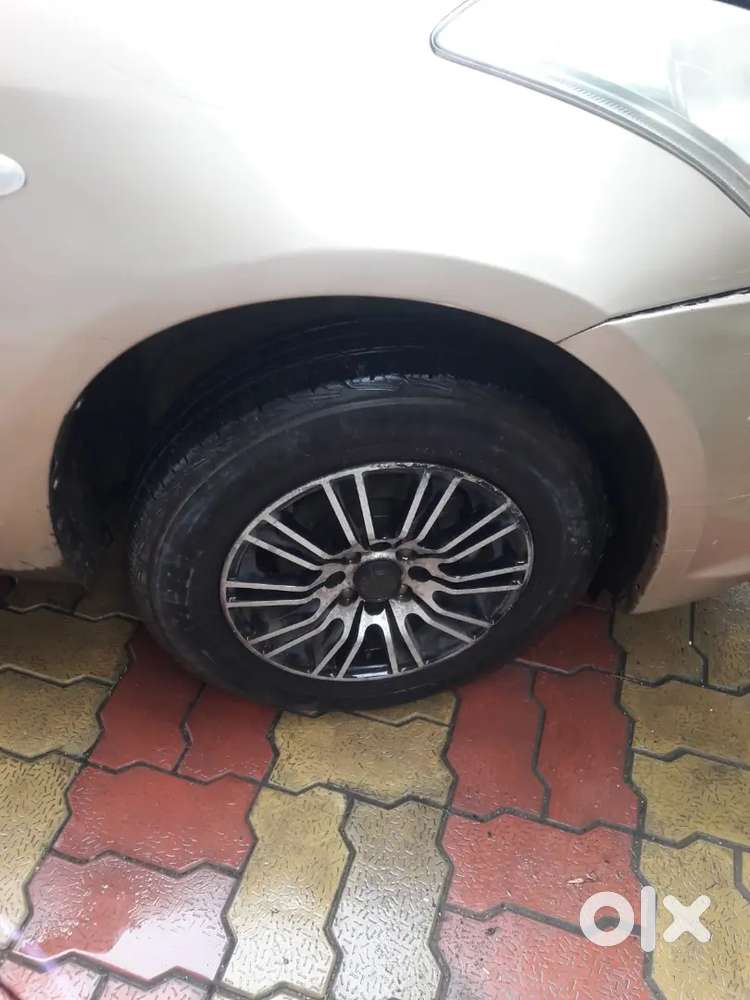 Maruti Suzuki Swift Dzire 2012