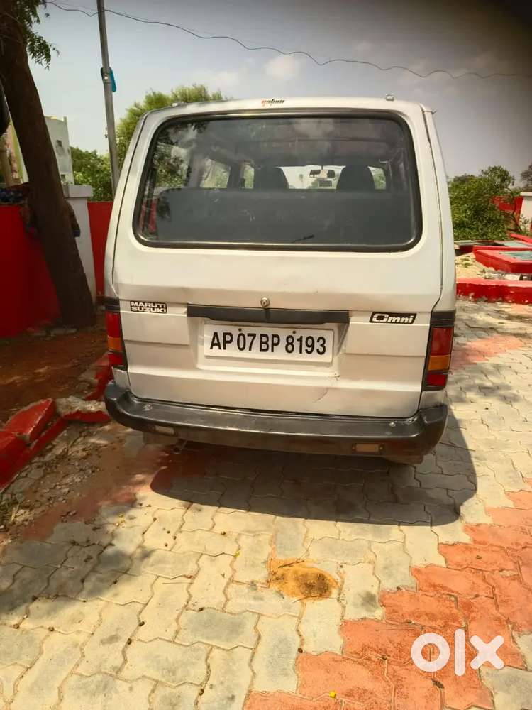 Maruti Suzuki Omni 2013