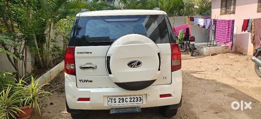 Mahindra Tuv 300 T8 2017 Diesel 76300 Km Driven