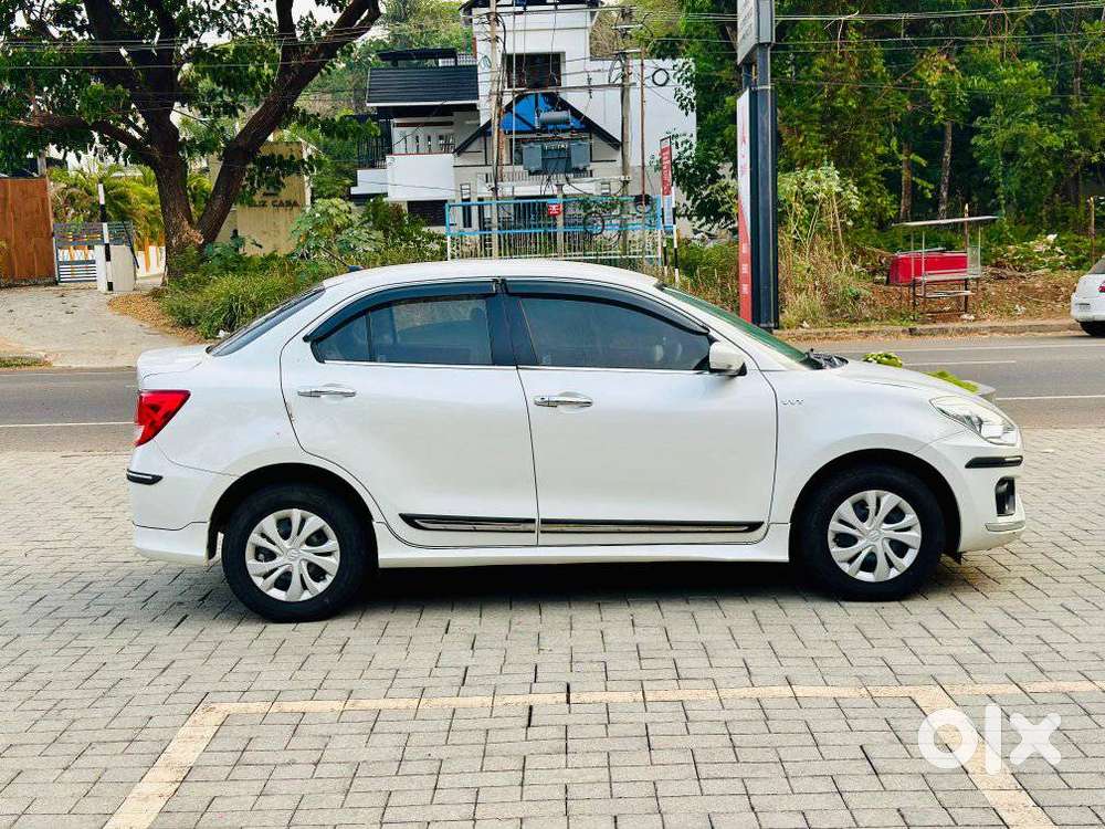 Maruti Suzuki Swift Dzire Vxi Optional, 2018, Petrol