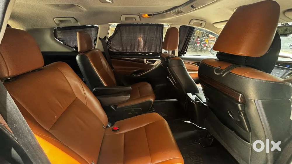 Toyota Innova Crysta 2016 Automatic 2.8 (captain Seats)